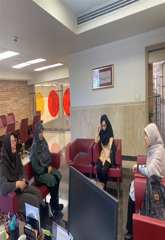 نشست با دبیر کانون فروغ معاونت فرهنگی و اجتماعی دانشگاه و برخی از اعضا این کانون